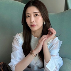 八木亮子(富裕層)さんの写真